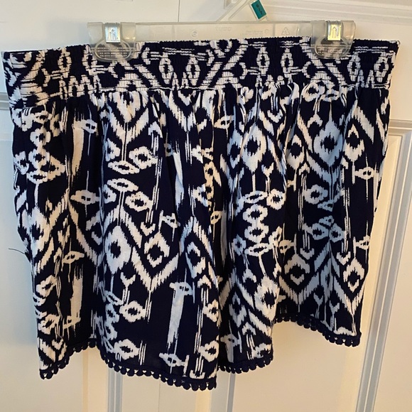 Blue pattern shorts - Picture 2 of 3